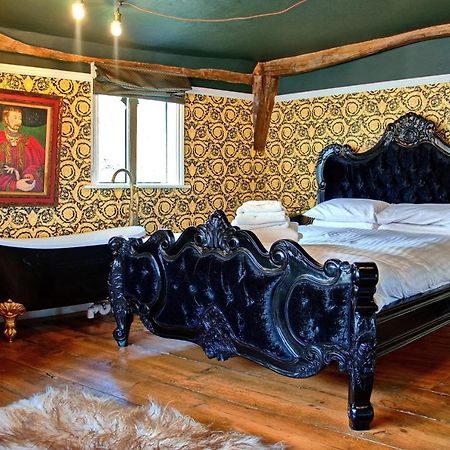 Luxury 9 Bed Manor House Hot Tub Cinema Room Skytv Saffron Walden Exterior photo