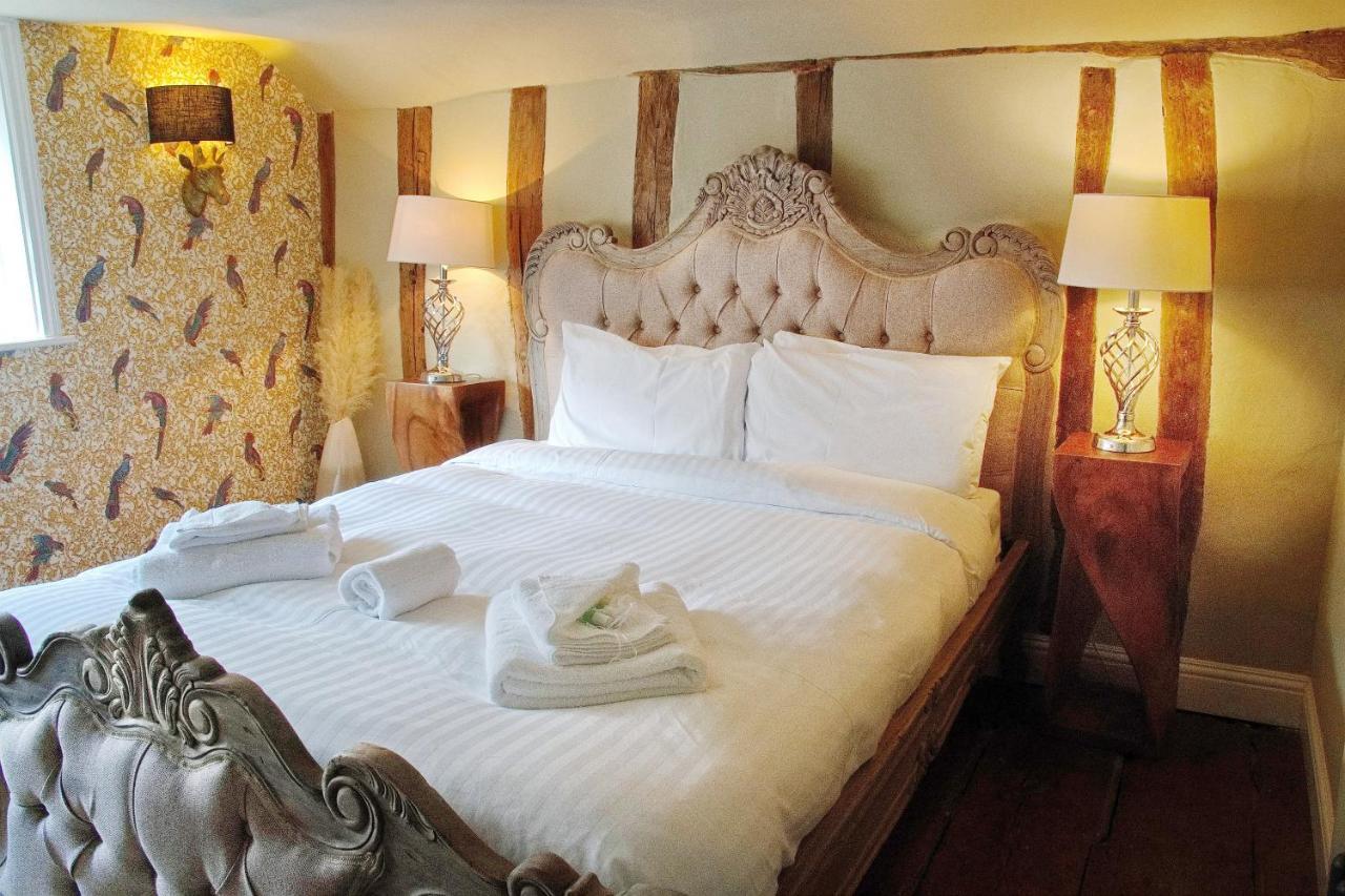 Luxury 9 Bed Manor House Hot Tub Cinema Room Skytv Saffron Walden Exterior photo